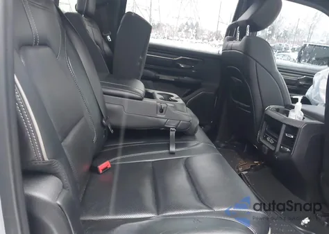 2019 Ram 1500 Limited 4X4 5'7 Box z USA, uszkodzony, nr VIN 1C6SRFHT3KN512901